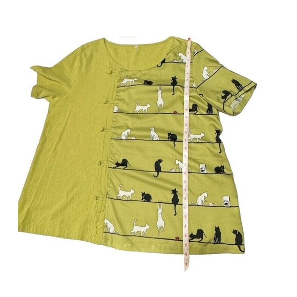 Women’s XL Green Cat Blouse With Faux Knot Buttons Unique Kitty Shirt - Picture 7 of 10